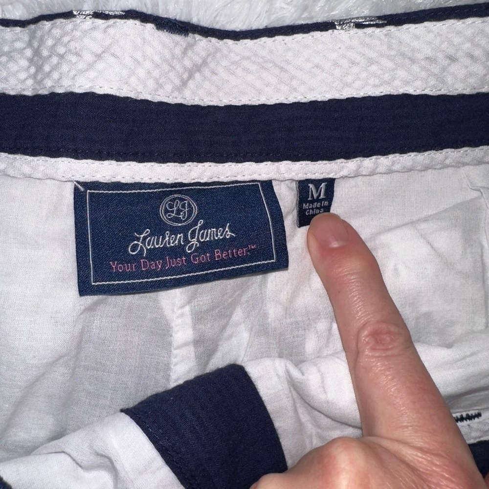 Lauren James Navy Blue Star Print Corduroy Scalloped Hem Shorts Womens Size M - Picture 3 of 6